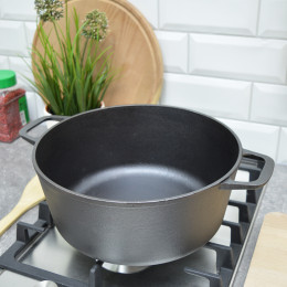 Кастрюля 5л чугунная с крышкой тм Гардарика