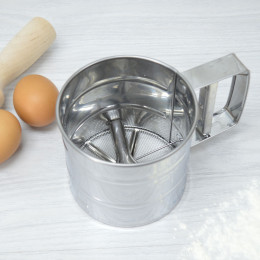 Сито-кружка для просеивания муки 250г, 10*9,5см