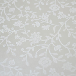 Скатерть 110*140см на тканевой основе 7D, бежевая в ассортименте