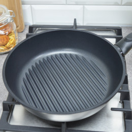 Сковорода-гриль 26см "Комфорт" тм Традиция