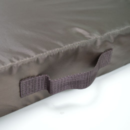 Сидушка для мебели 50*50*8см с ручкой коричневая